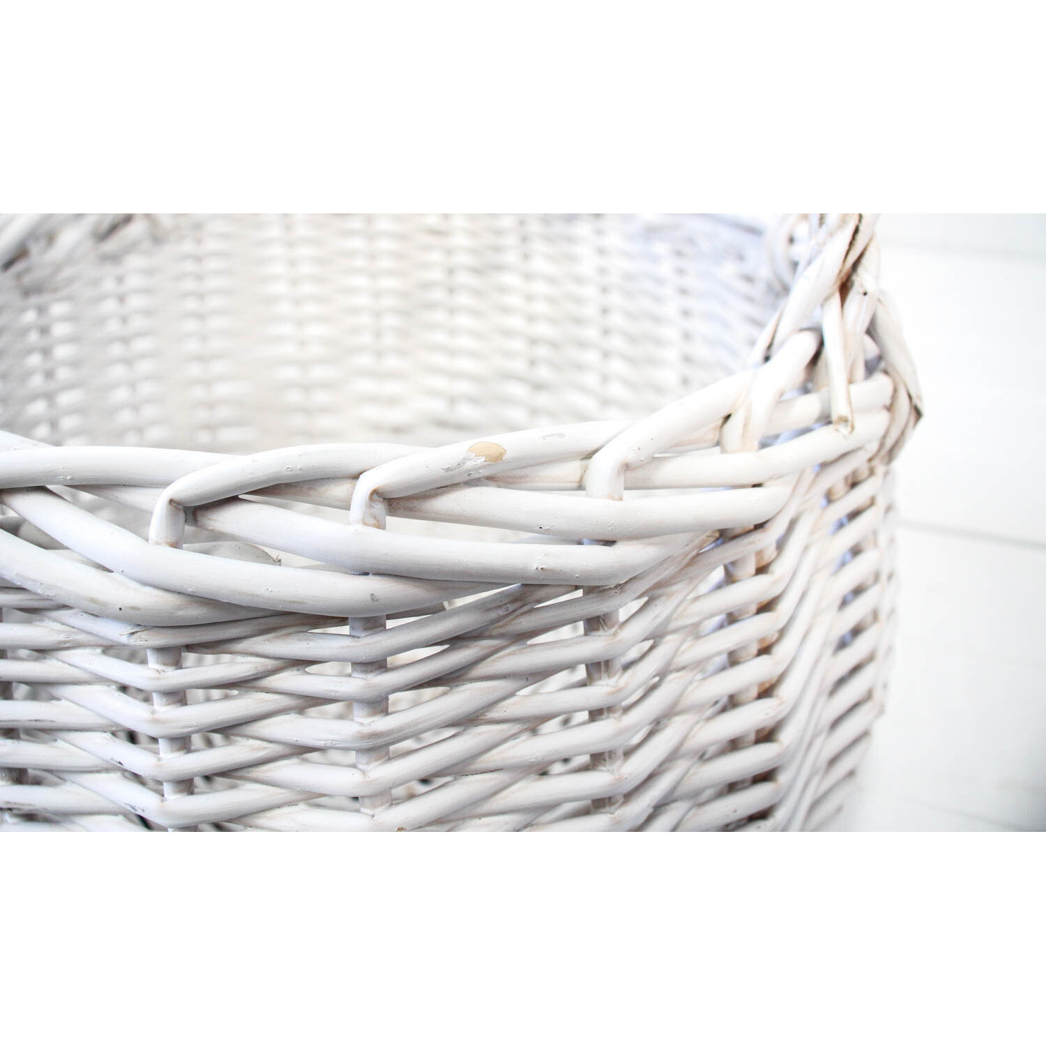 Basket w/ Handle S/2 White