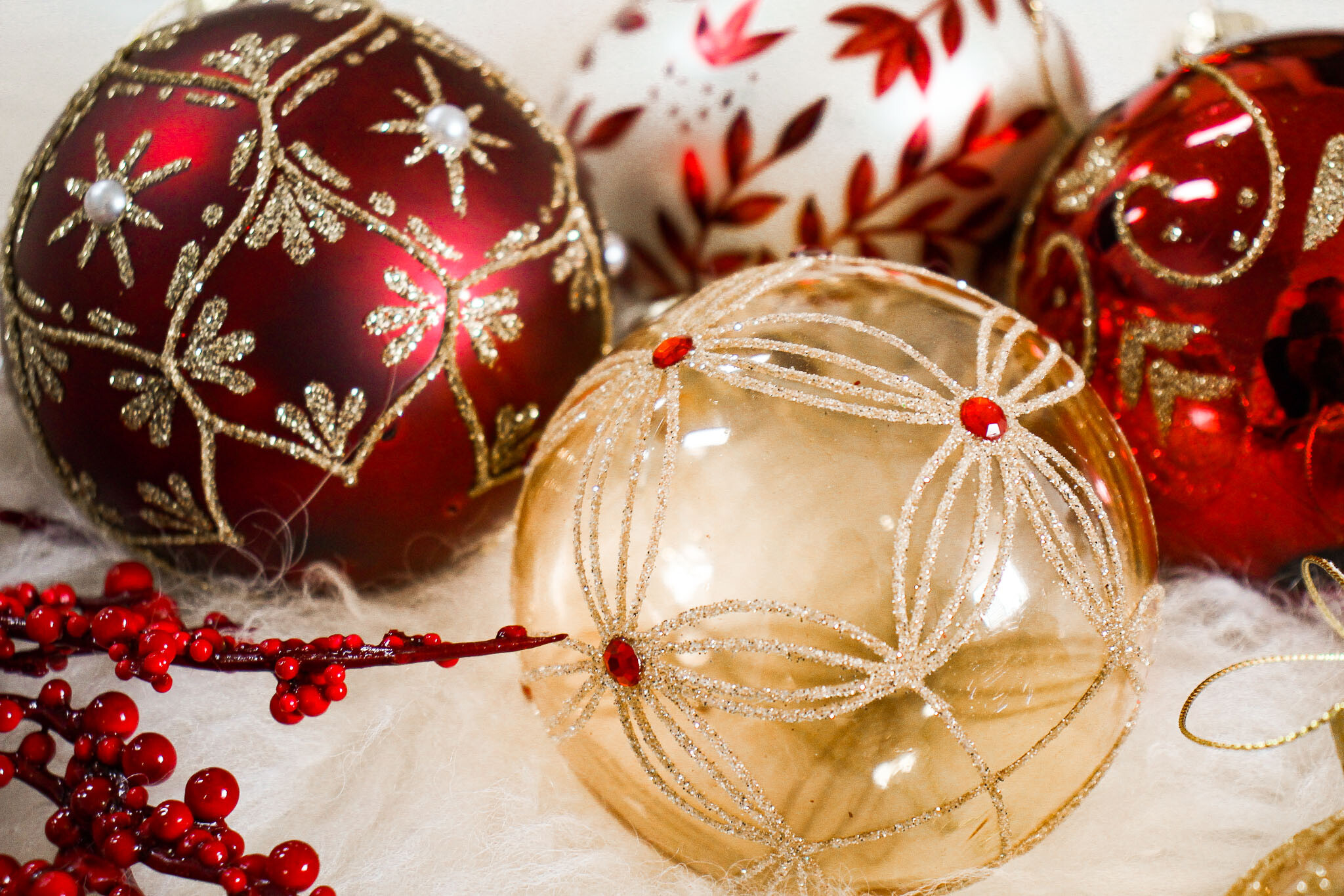 Glass Bauble Amber Ruby