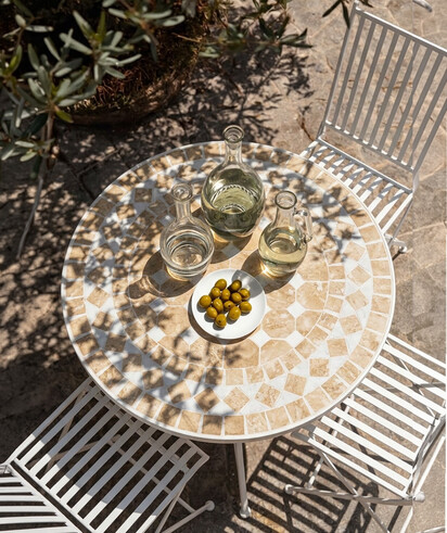 Outdoor fine dining, garden experience