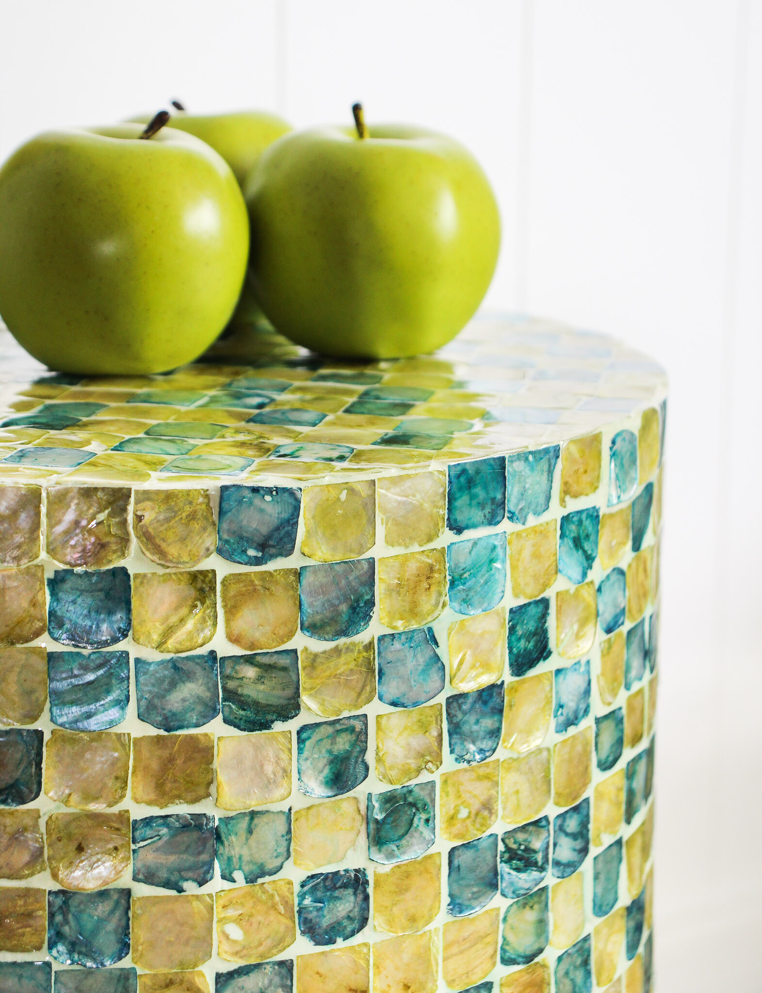 Stool Table Capiz Tiled