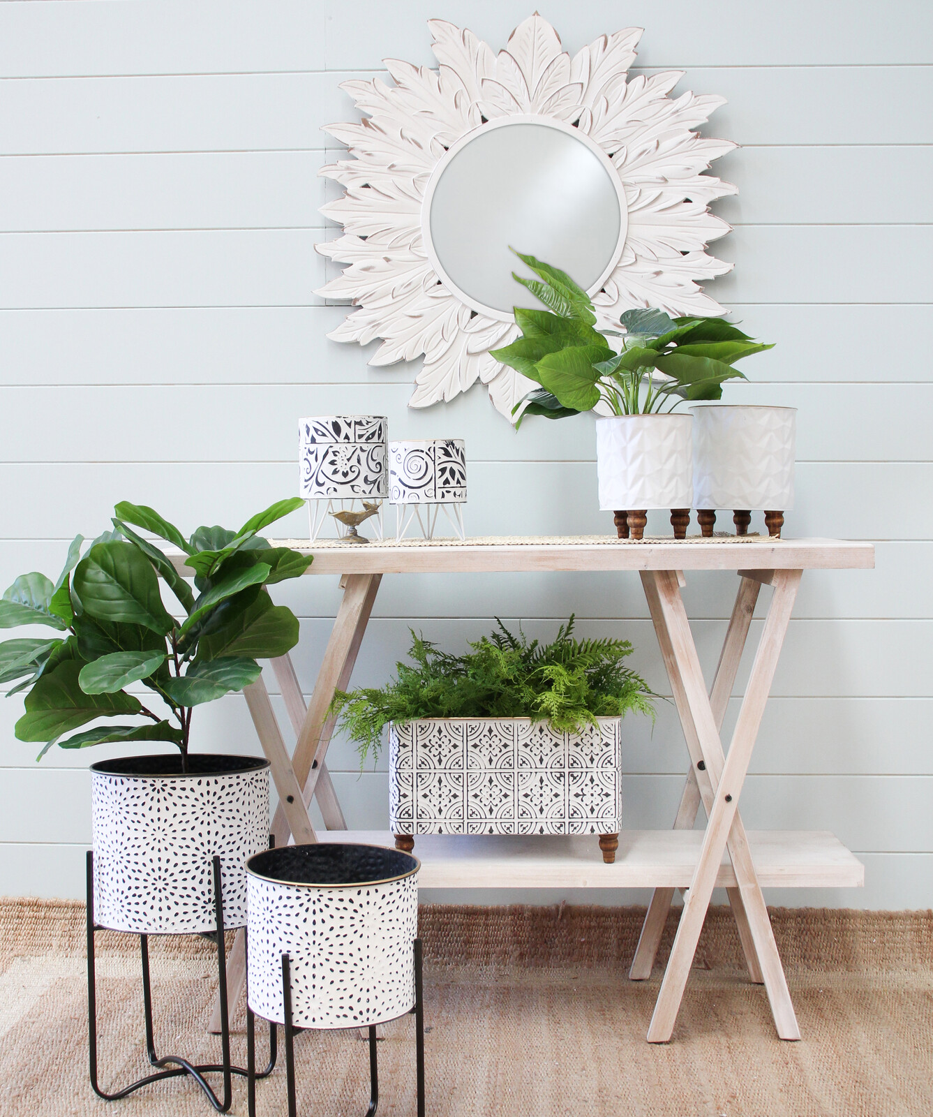 Planter on Stand White S/2 